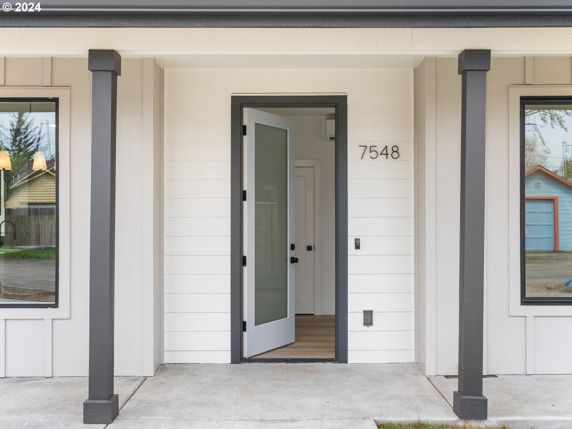 7548 Northeast Morris Street, Unit 1 Portland, OR 97213 - Photo 3 of 20