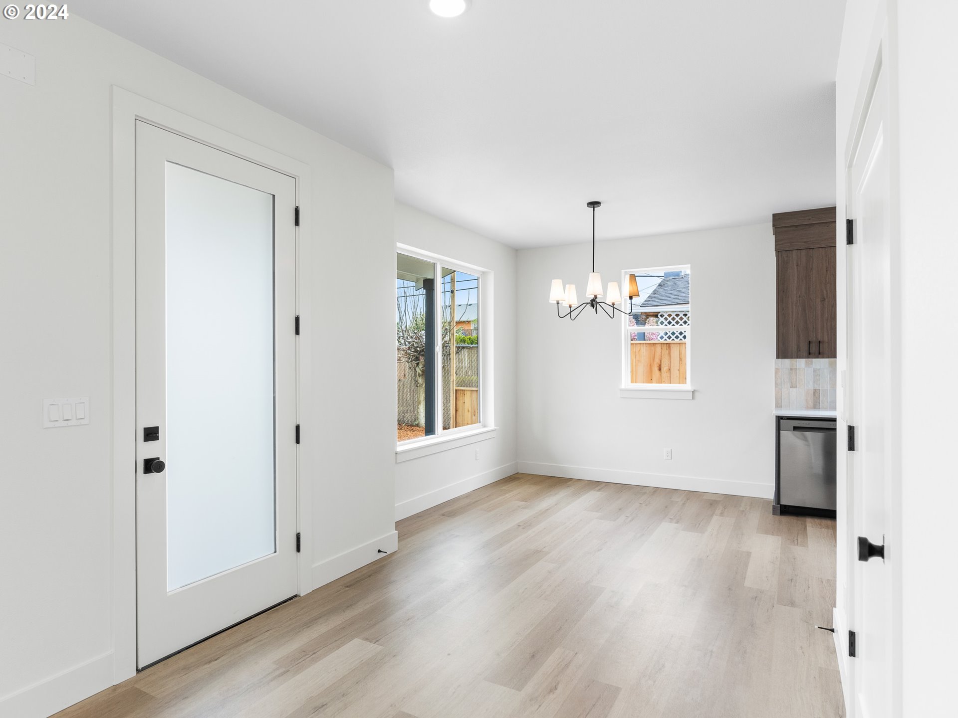 7548 Northeast Morris Street, Unit 1 Portland, OR 97213 - Photo 4 of 20