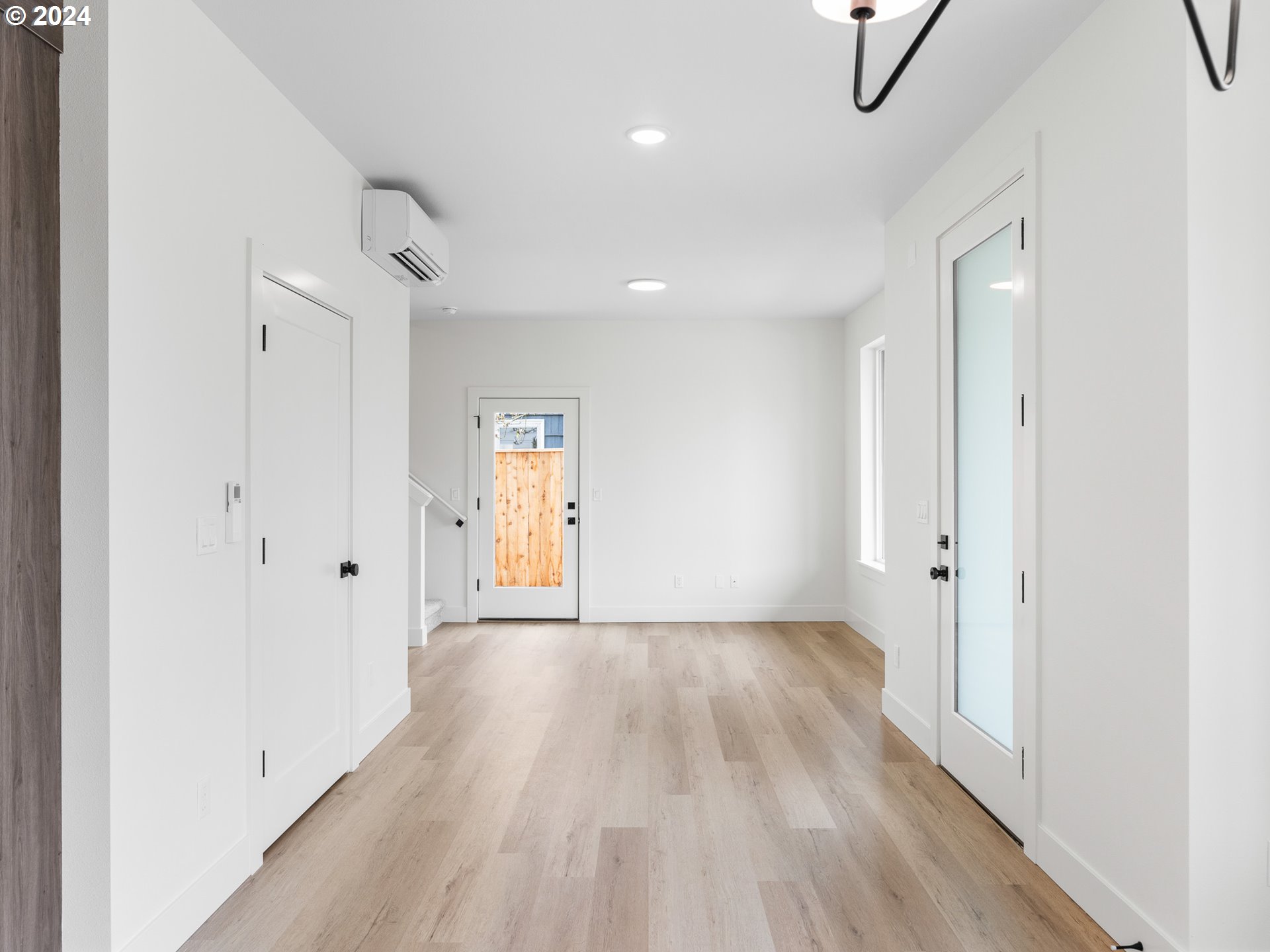 7548 Northeast Morris Street, Unit 1 Portland, OR 97213 - Photo 8 of 20