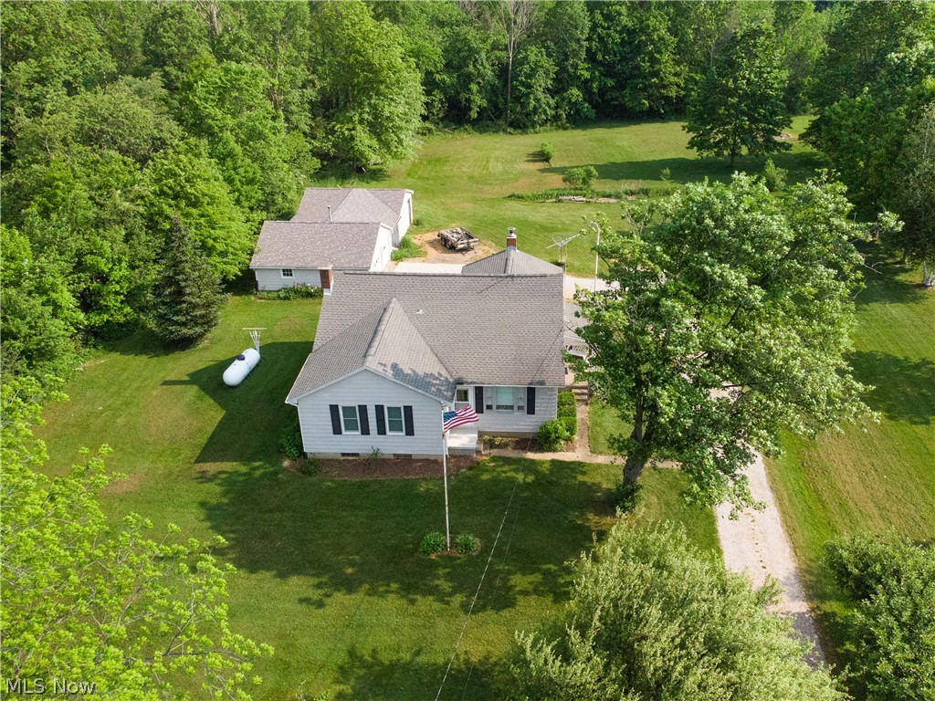 23950 Center Road Homeworth, OH 44634 - Photo 7 of 27