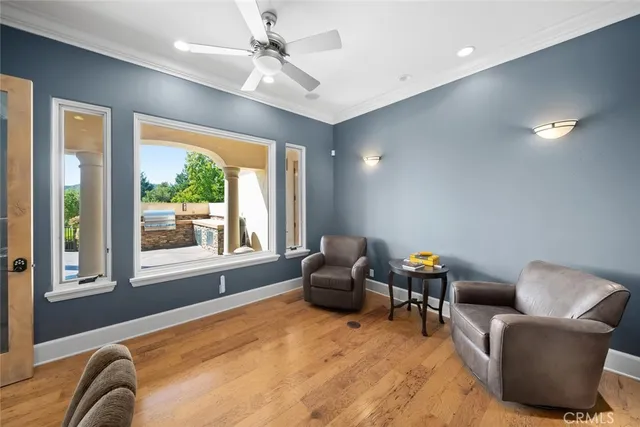 a en suite bathroom with a double vanity sink and a mirror