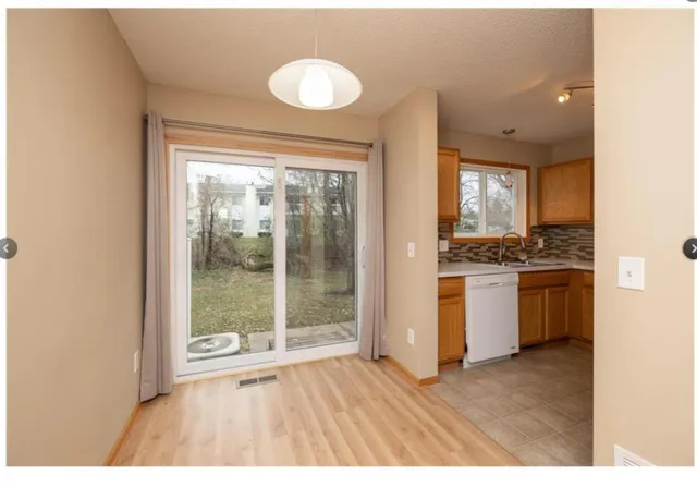 $1,700 | 16331 Timber Crest Drive Southeast, Prior Lake, MN 55372