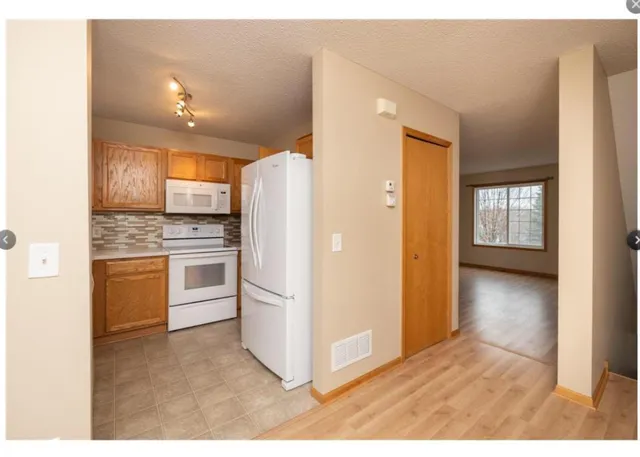 $1,700 | 16331 Timber Crest Drive Southeast, Prior Lake, MN 55372