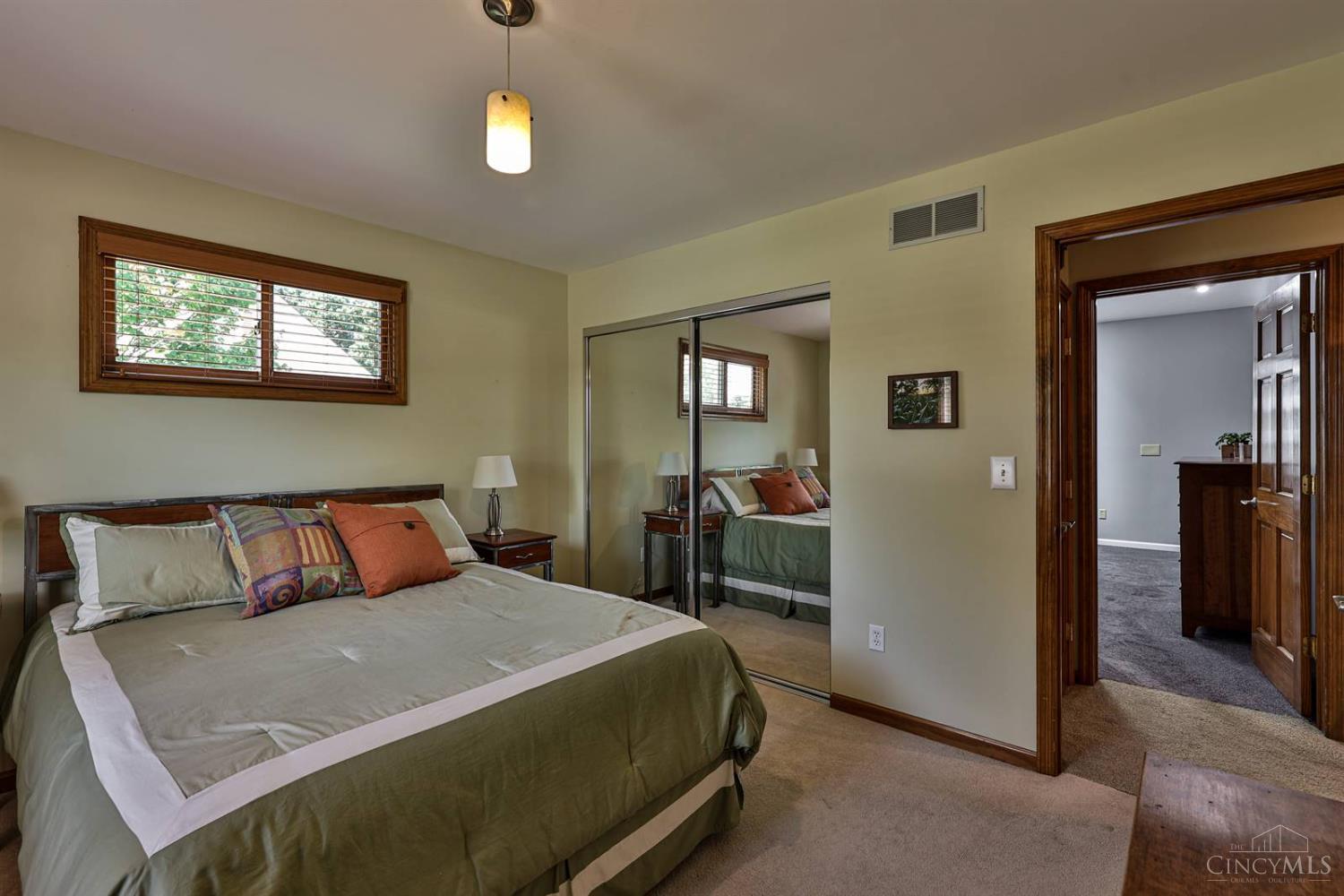 6080 Thompson Road Cincinnati, OH 45247 - Photo 26 of 56
