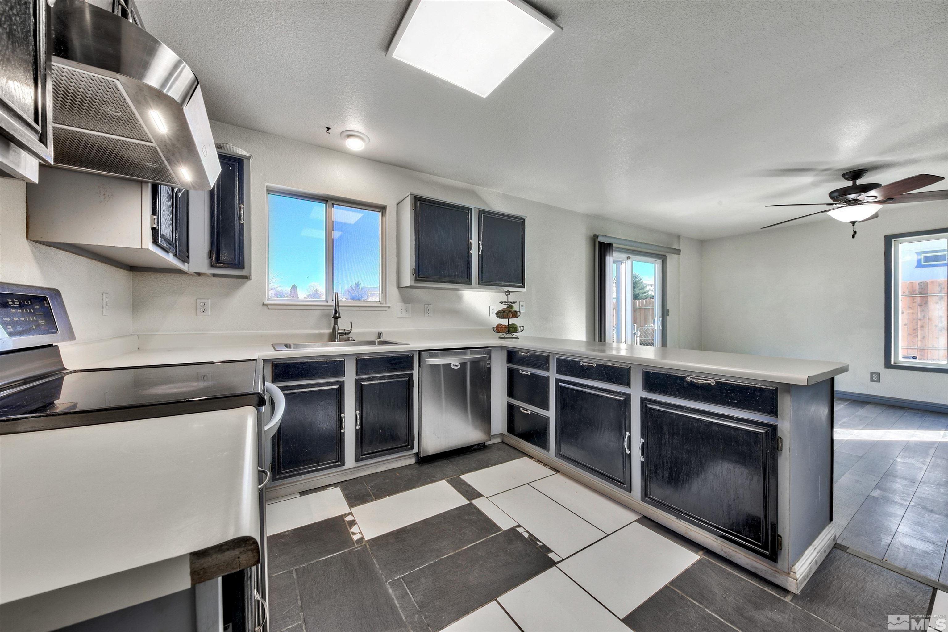 8654 Piper Place Reno, NV 89506 - Photo 14 of 22 Photo 14