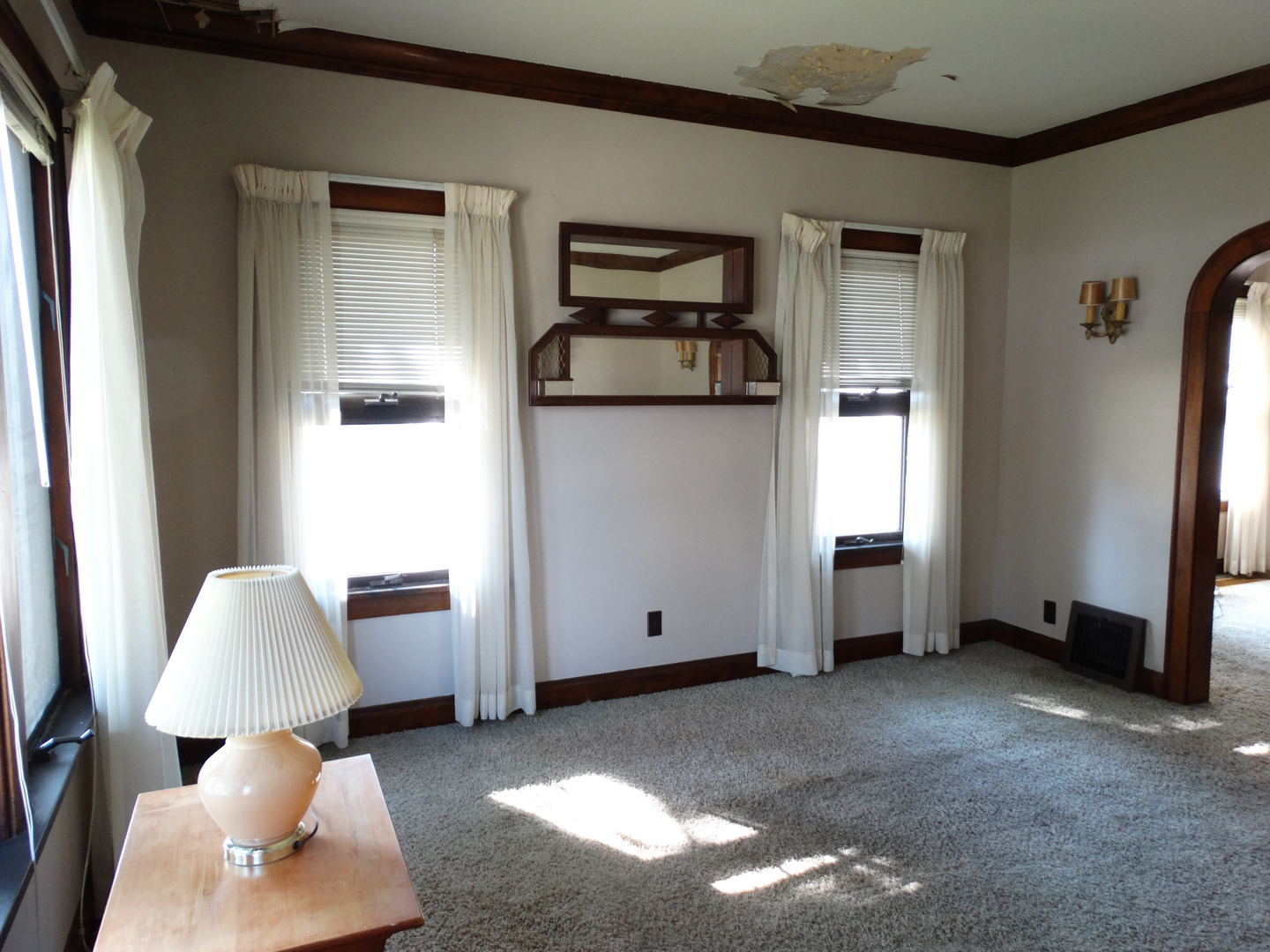 1023 Garfield Street Lockport, IL 60441 - Photo 3 of 14 a living room with furniture and a window