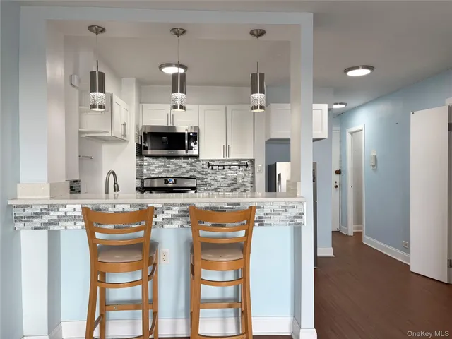 $279,000 | 61-15 97th Street, Unit 15P | Rego Park