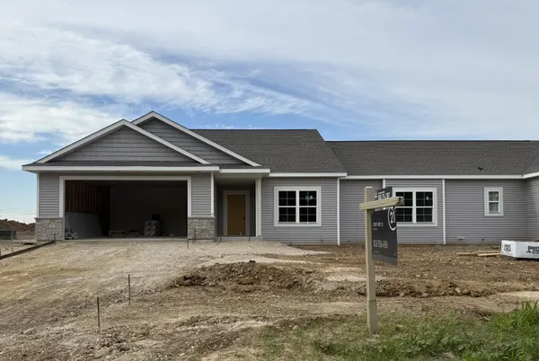 $379,900 | 3801 North Woodbury Lane, Janesville, WI 53545