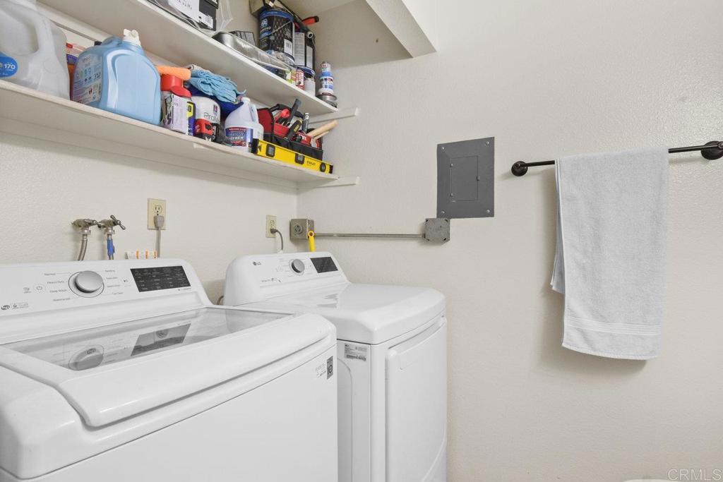 10386 Alphonse Street Santee, CA 92071 - Photo 11 of 17