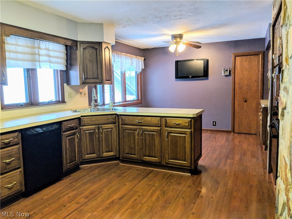 19601 Howe Road Strongsville, OH 44136 - Photo 11 of 31