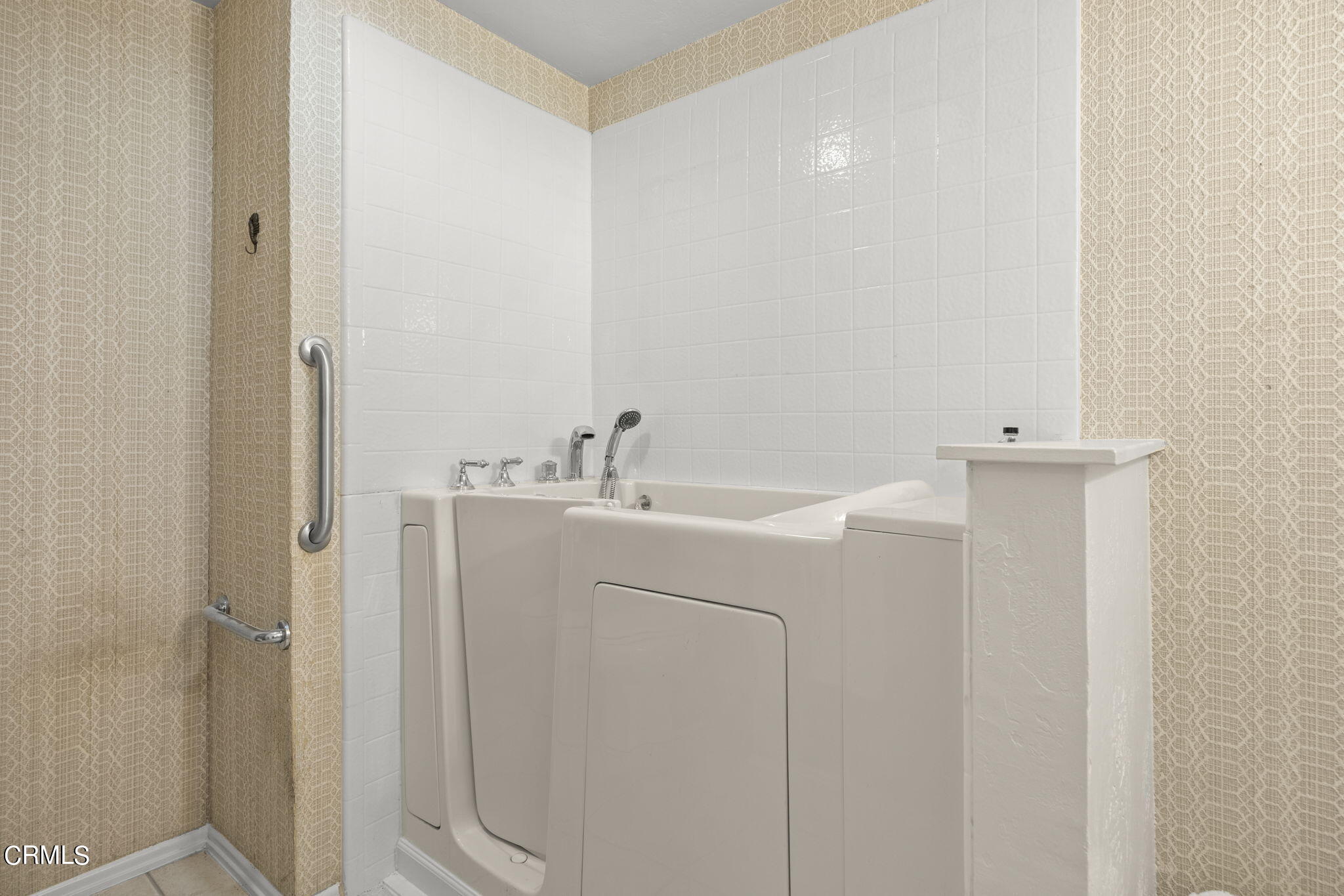 410 Church Road, Unit 25 Ojai, CA 93023 - Photo 16 of 24 a bathroom with a sink and mirror