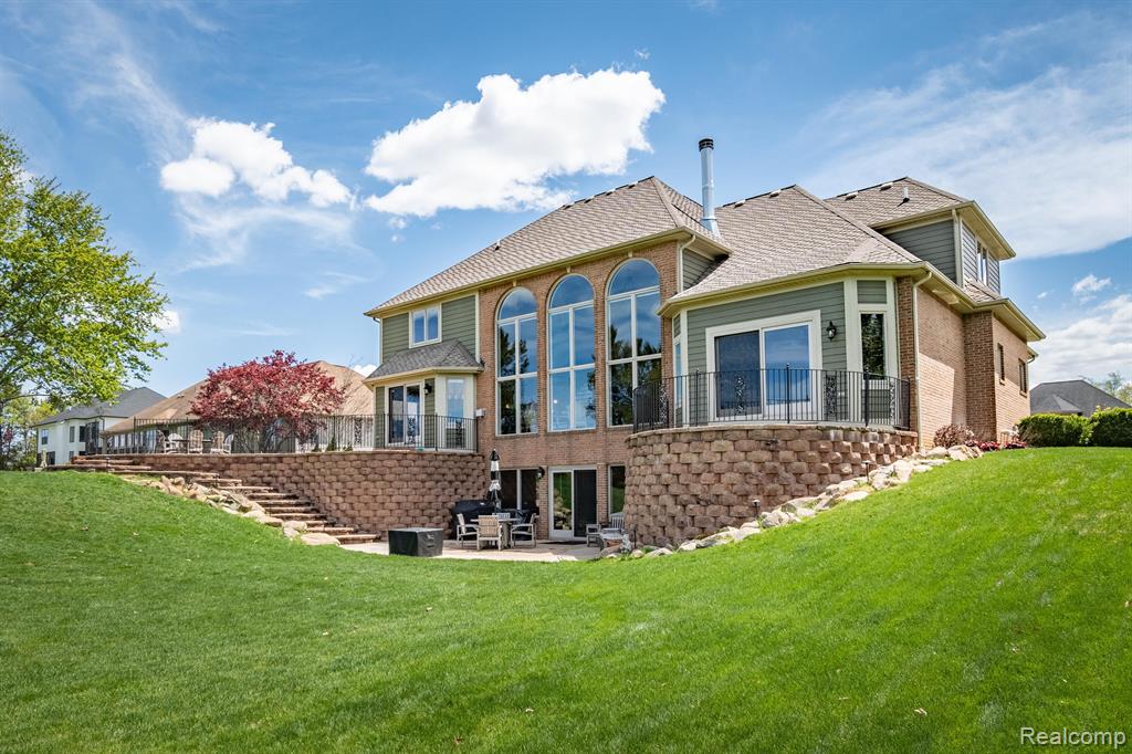 256 Inverness Highland, MI 48357 - Photo 2 of 99 Gallery Image 2