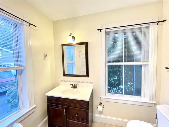 $2,450 | 14 Dresser Street, Unit 2, Newport, RI 02840