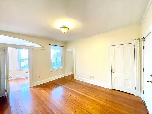 $2,450 | 14 Dresser Street, Unit 2, Newport, RI 02840