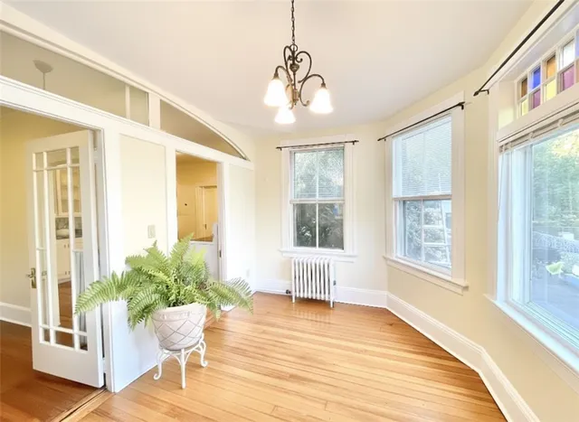 $2,450 | 14 Dresser Street, Unit 2, Newport, RI 02840