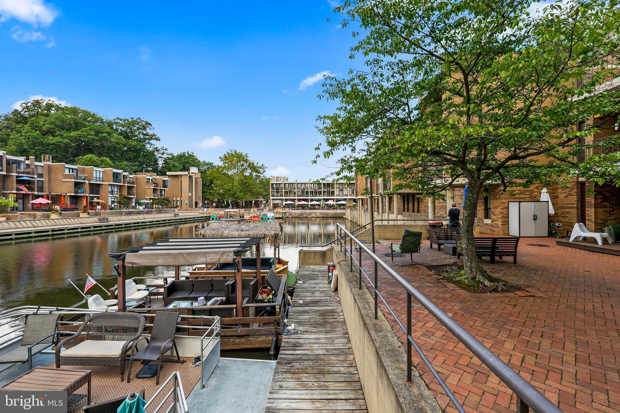 1672 Chimney House Road Reston, VA 20190 - Photo 61 of 62 Gallery Image 61