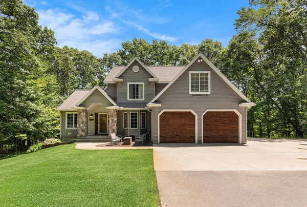 $599,000 | 9500 Annie Lane, Grant, MI 49327