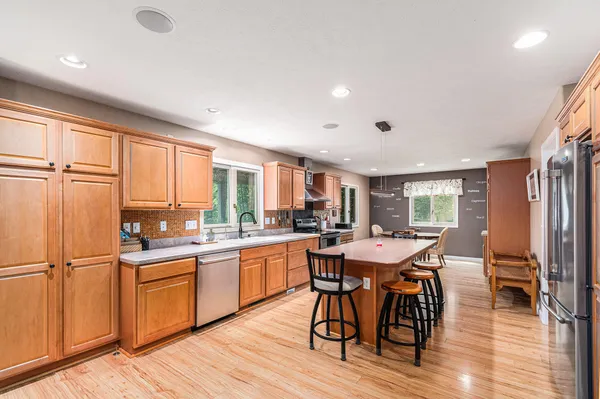 $599,000 | 9500 Annie Lane, Grant, MI 49327