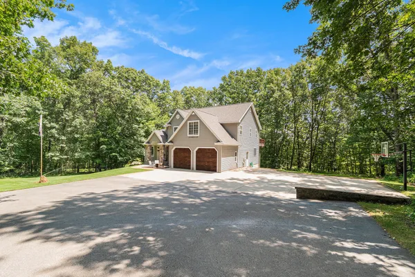 $599,000 | 9500 Annie Lane, Grant, MI 49327