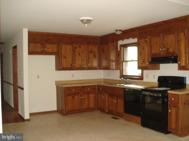 6803 Redground Road Fredericksburg, VA 22407 - Photo 6 of 14 Kitchen