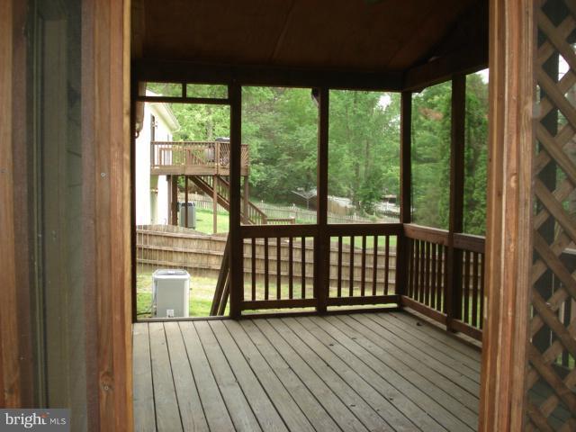 6803 Redground Road Fredericksburg, VA 22407 - Photo 10 of 14 Deck