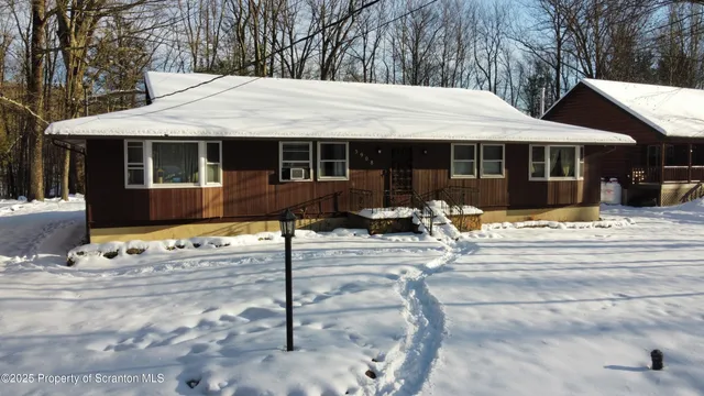 $275,000 | 3908 Navaho Lane, Lake Ariel, PA 18436