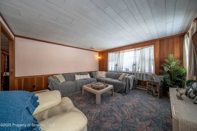 $275,000 | 3908 Navaho Lane, Lake Ariel, PA 18436