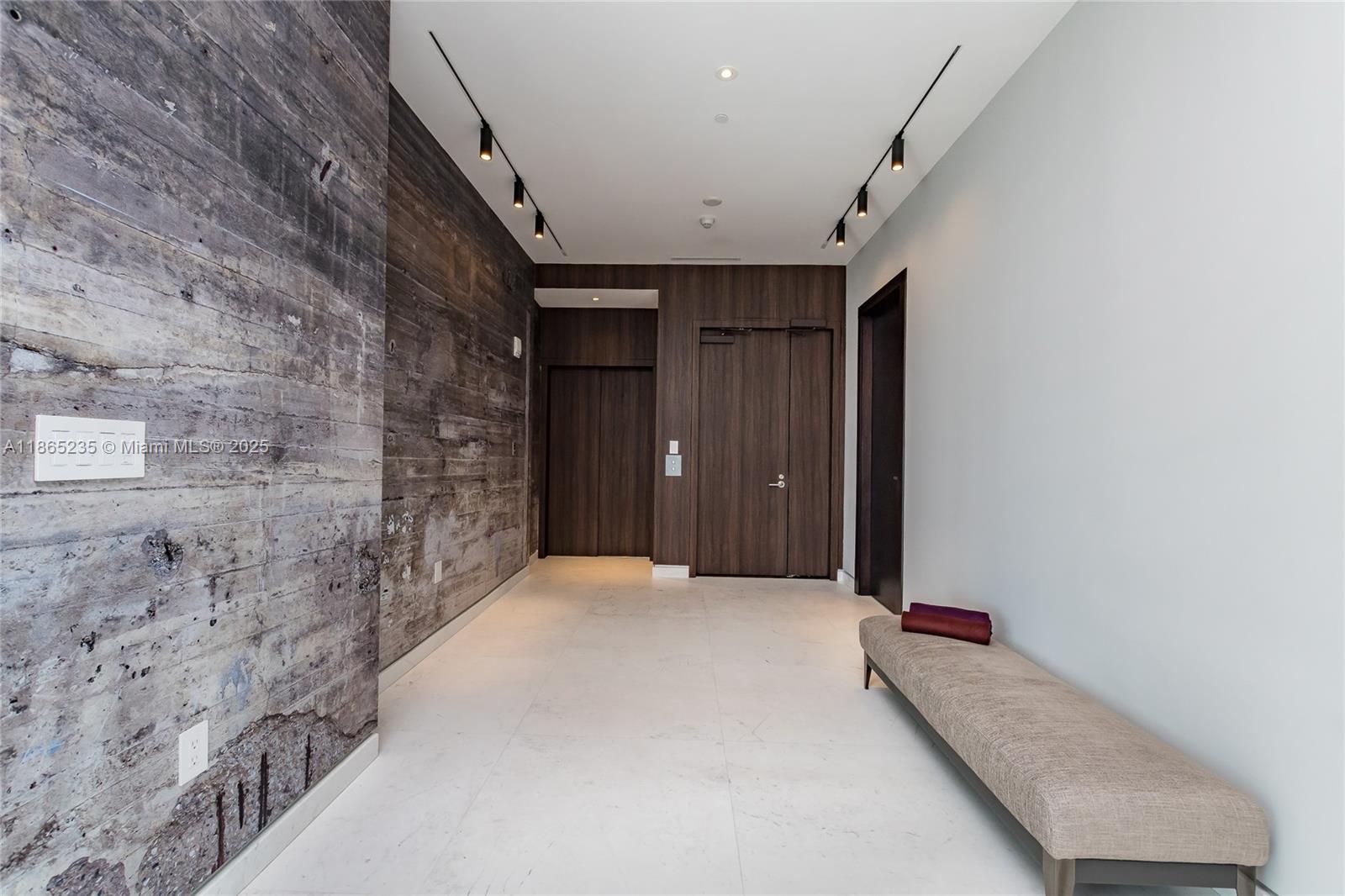 2669 South Bayshore Drive, Unit PH1N Coconut Grove, FL 33133 - Photo 29 of 39 a view of an empty room