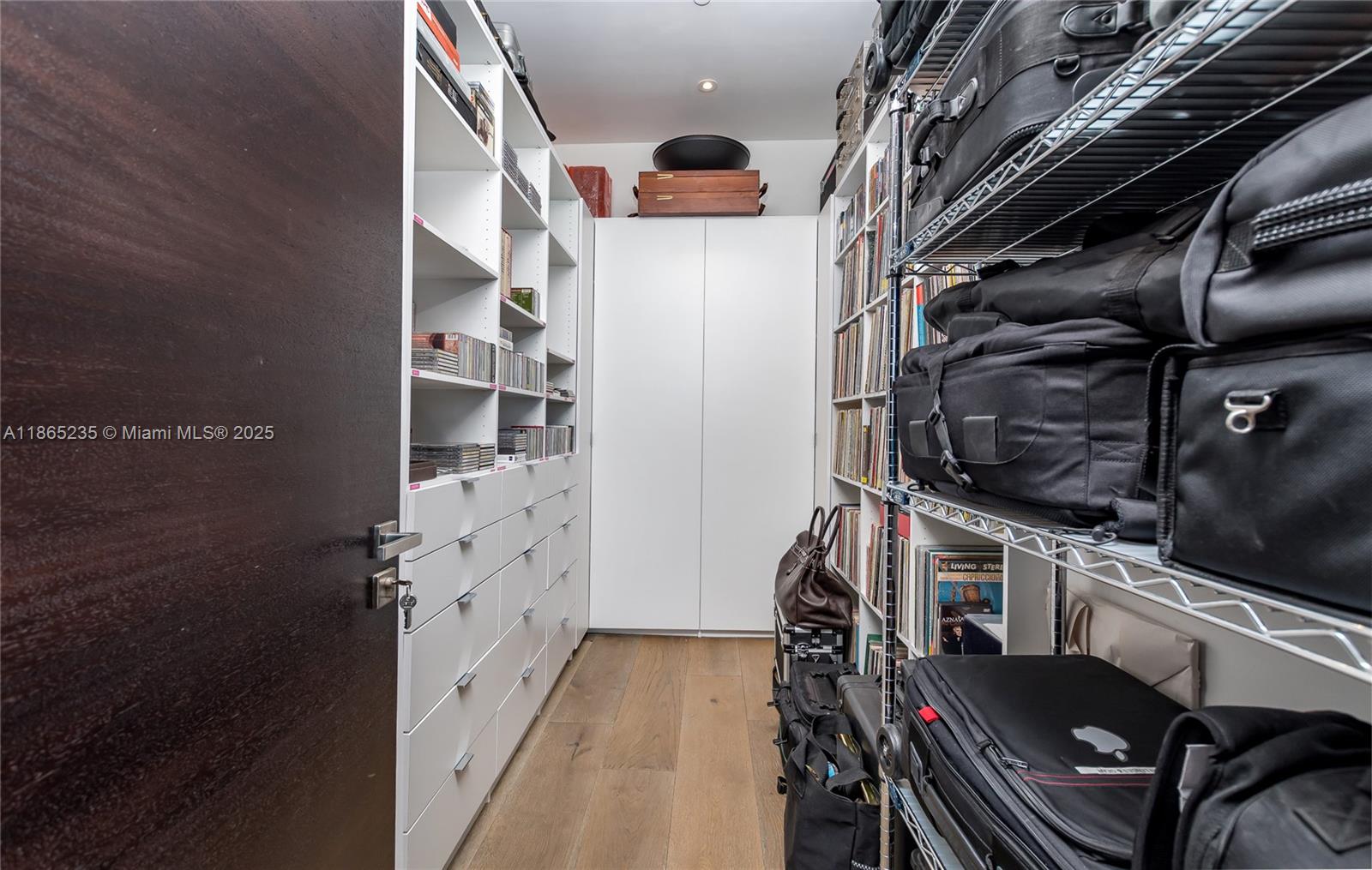 2669 South Bayshore Drive, Unit PH1N Coconut Grove, FL 33133 - Photo 31 of 39 a view of balcony and workspace