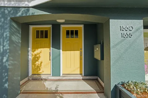 a view of entrance door of the house