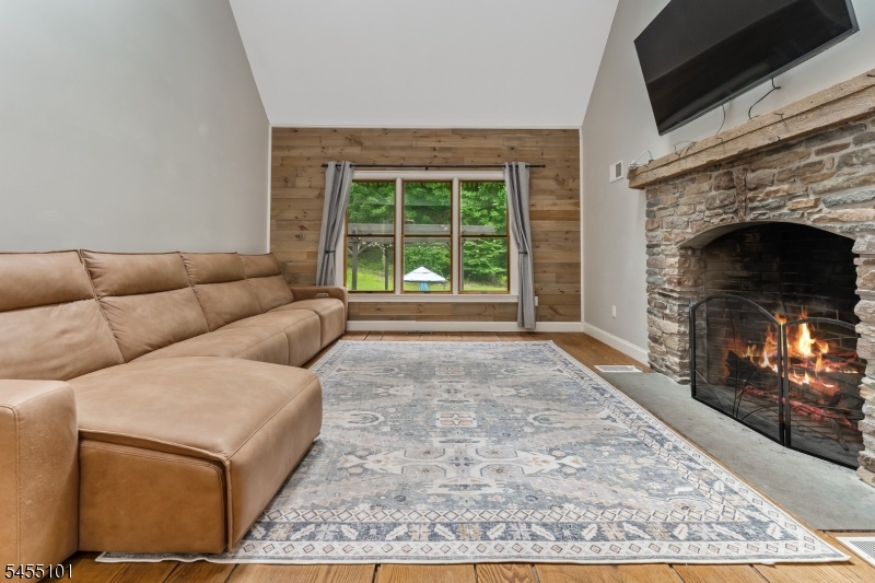 21 Finn Road Pittstown, NJ 08867 - Photo 19 of 47 Gallery Image 19