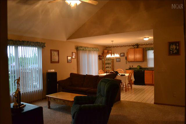 797 Hunting Creek Road Temperance, MI 48182 - Photo 2 of 16 20007046-1.JPG