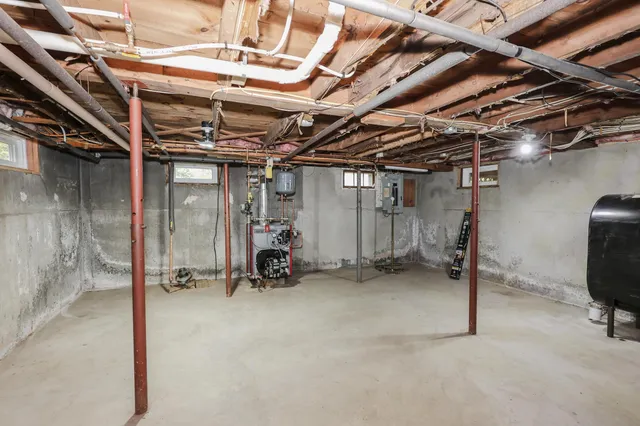 $382,000 | 6 Lawrence St Extension, Concord, NH 03301