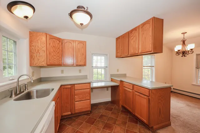 $382,000 | 6 Lawrence St Extension, Concord, NH 03301