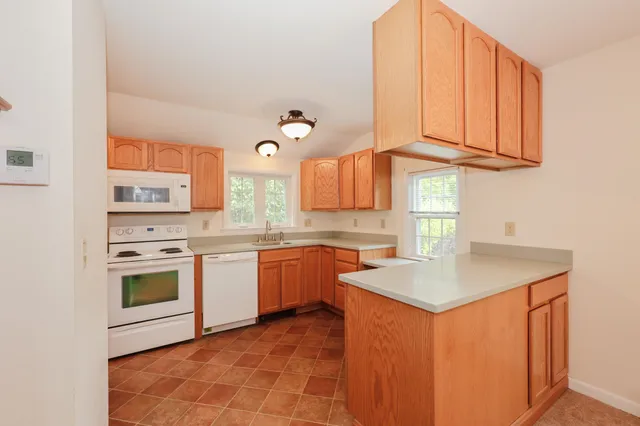 $382,000 | 6 Lawrence St Extension, Concord, NH 03301