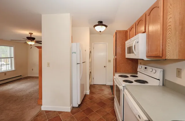 $382,000 | 6 Lawrence St Extension, Concord, NH 03301