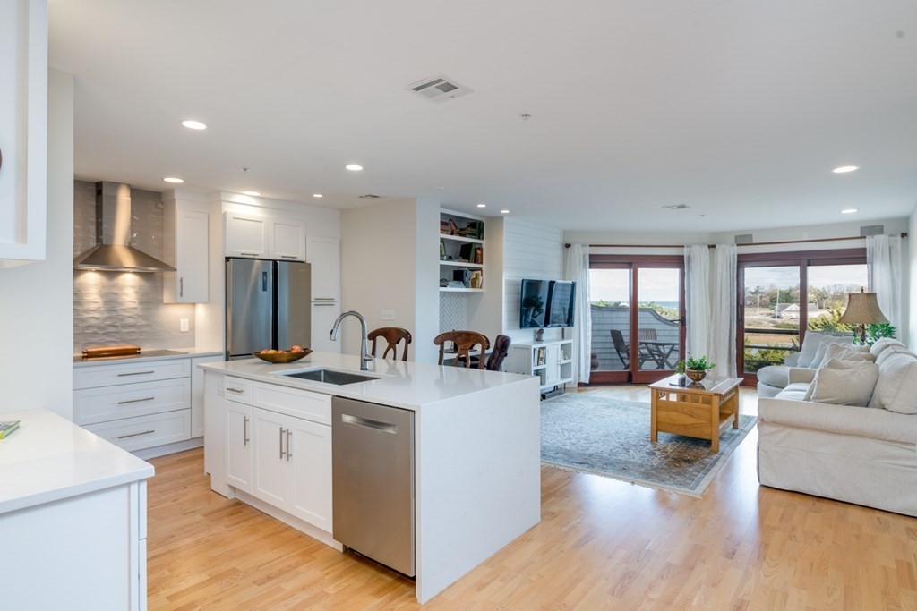 131 Nichols Road, Unit 4 Cohasset, MA 02025 - Photo 3 of 27 Gallery Image 3