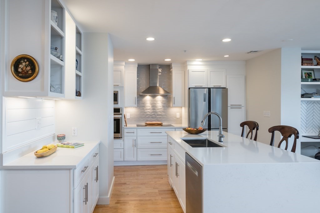 131 Nichols Road, Unit 4 Cohasset, MA 02025 - Photo 5 of 27 Gallery Image 5