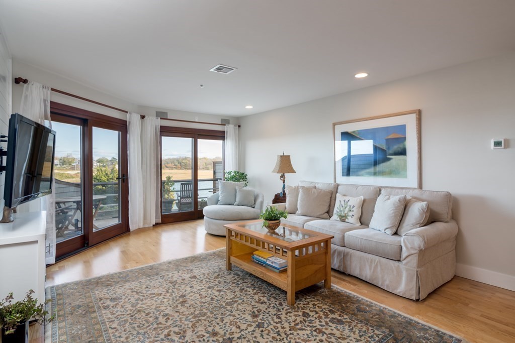 131 Nichols Road, Unit 4 Cohasset, MA 02025 - Photo 7 of 27 Gallery Image 7