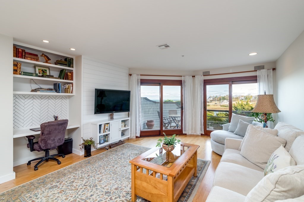 131 Nichols Road, Unit 4 Cohasset, MA 02025 - Photo 8 of 27 Gallery Image 8