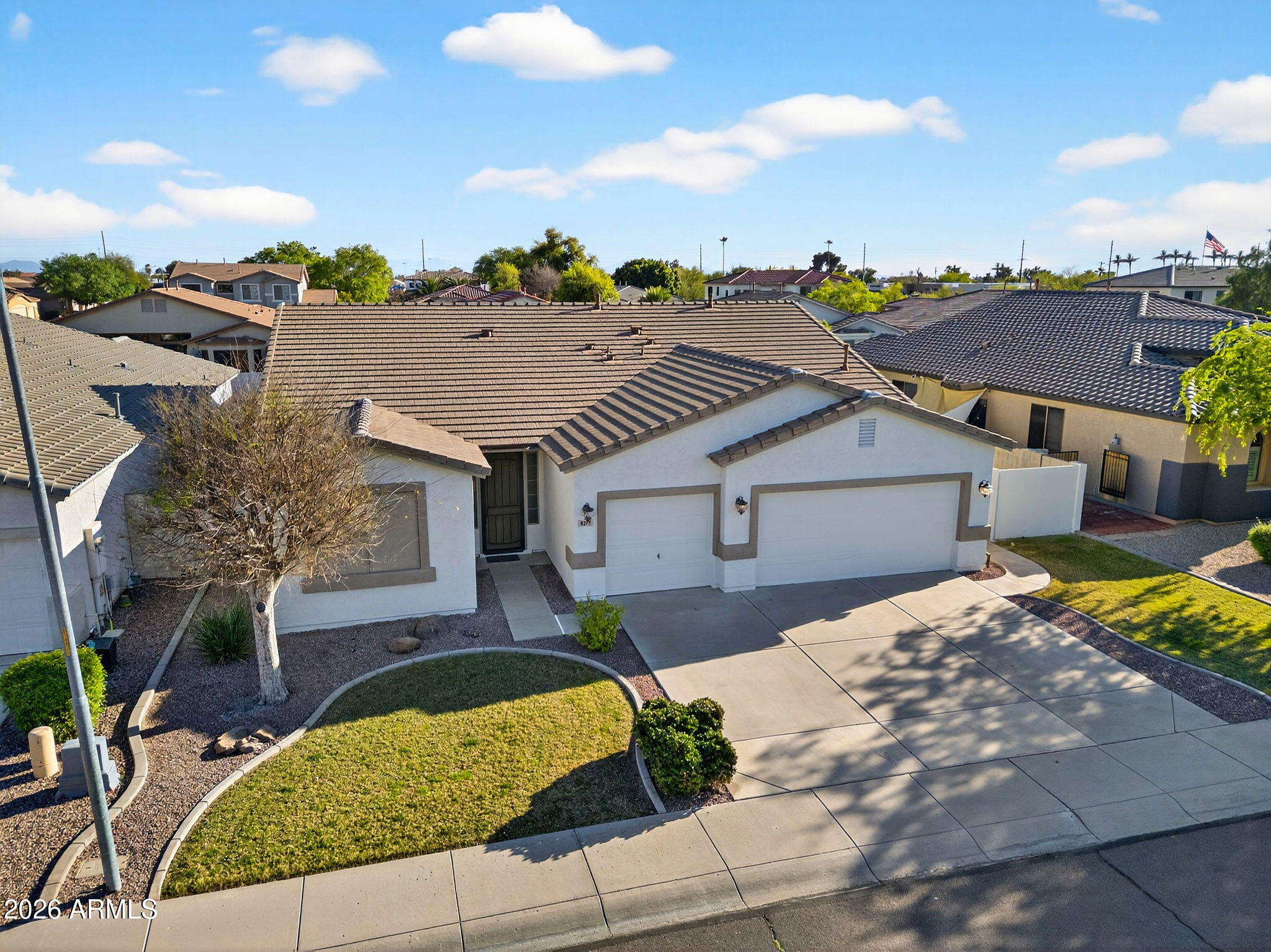 8217 West Bloomfield Road Peoria, AZ 85381 - Photo 38 of 48 a view of a house with a outdoor space