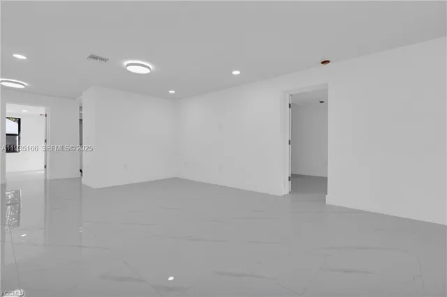 $345,000 | 356 New York Drive, Fort Myers, FL 33905