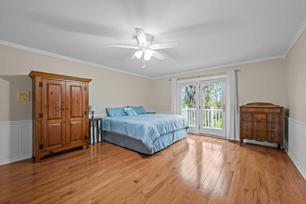 1002 Shimer Court Naperville, IL 60565 - Photo 20 of 35