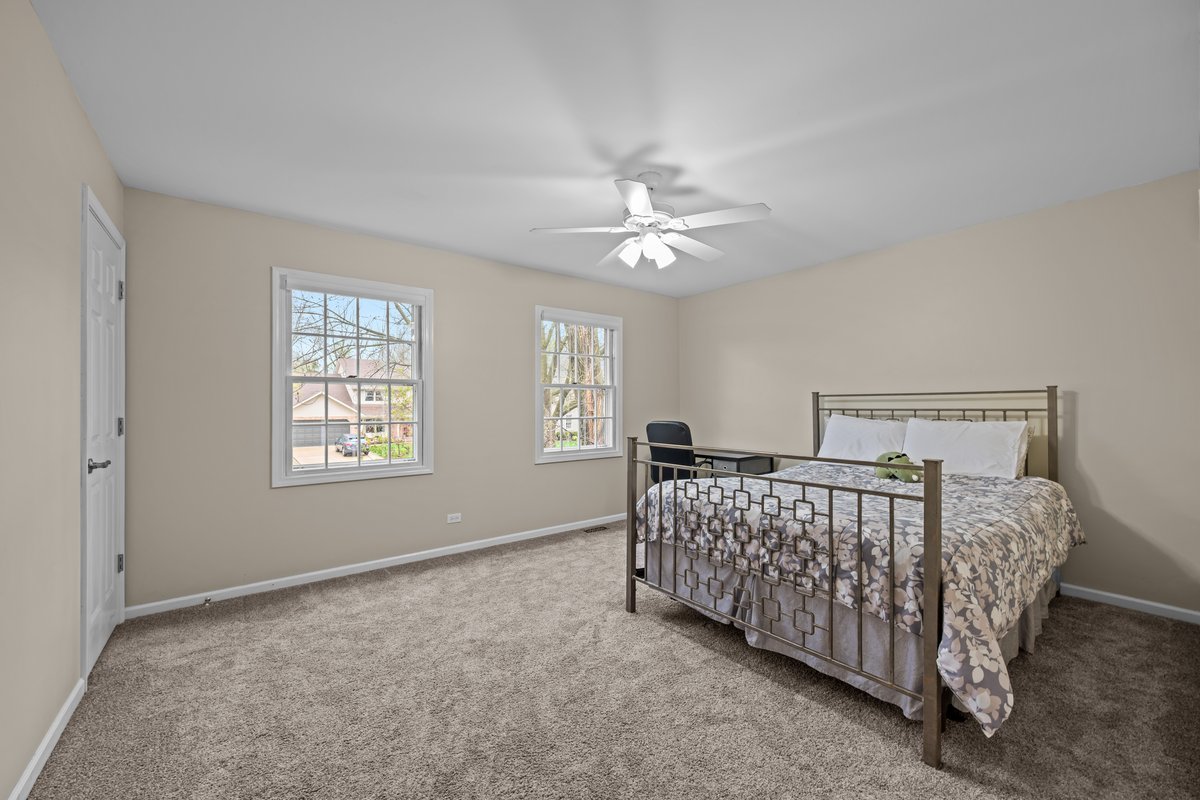 1002 Shimer Court Naperville, IL 60565 - Photo 26 of 35