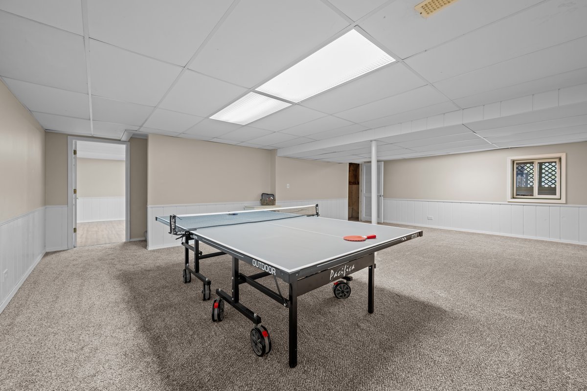 1002 Shimer Court Naperville, IL 60565 - Photo 28 of 35