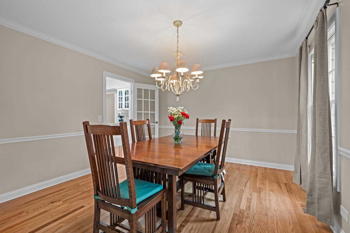 1002 Shimer Court Naperville, IL 60565 - Photo 7 of 35