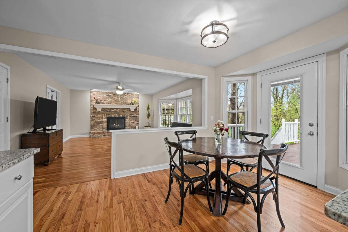 1002 Shimer Court Naperville, IL 60565 - Photo 10 of 35