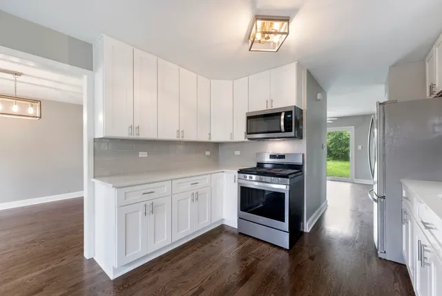 $550,000 | 666 Barberry Road, Highland Park, IL 60035