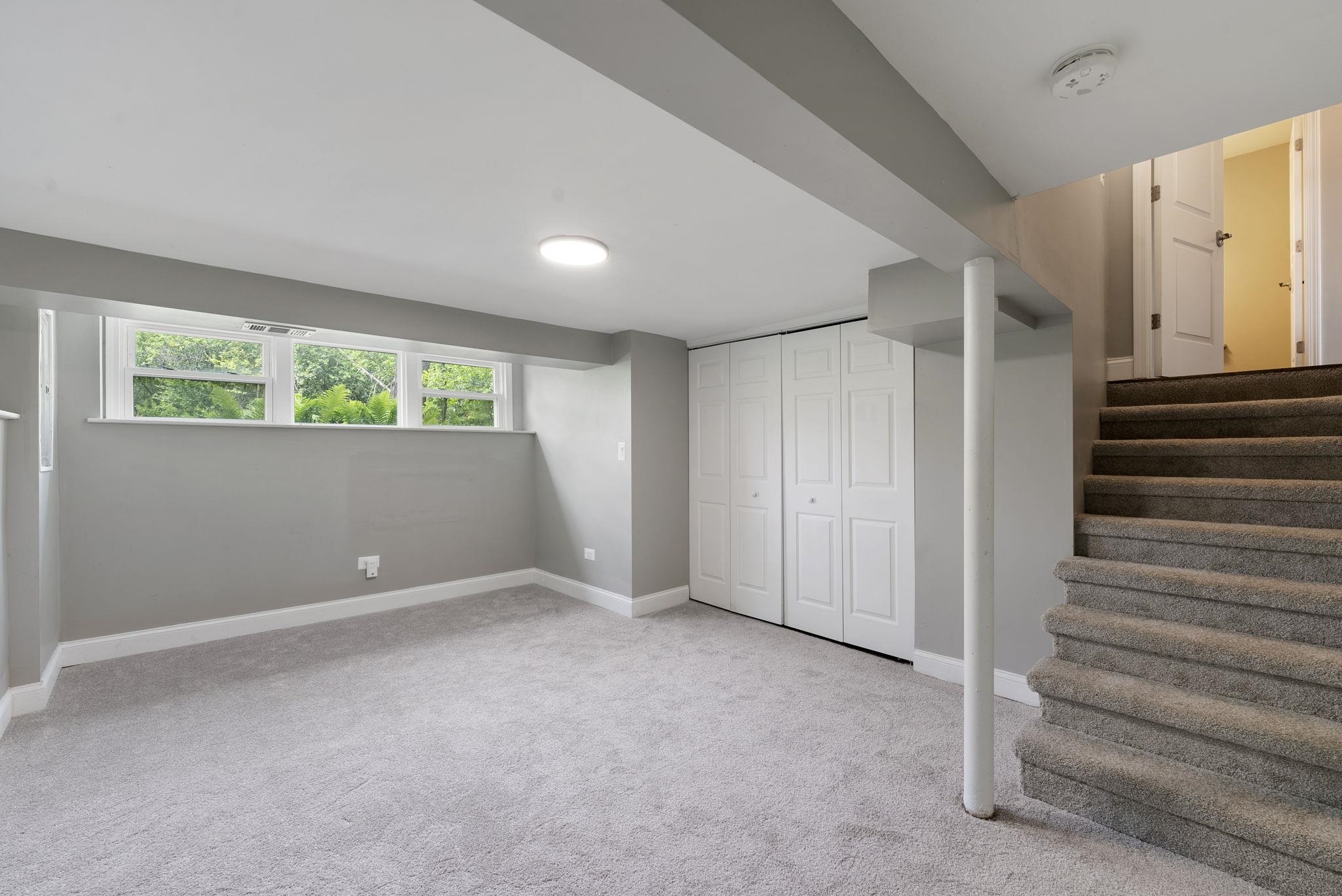 666 Barberry Road Highland Park, IL 60035 - Photo 2 of 35