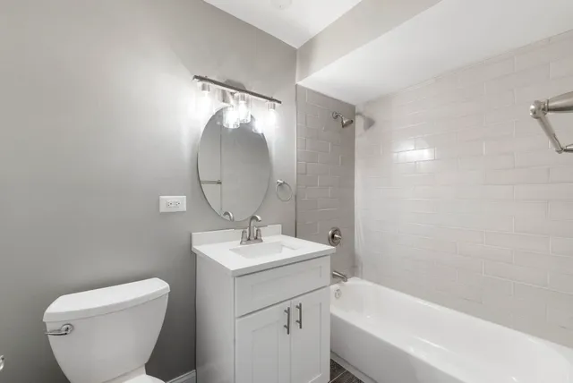 $550,000 | 666 Barberry Road, Highland Park, IL 60035